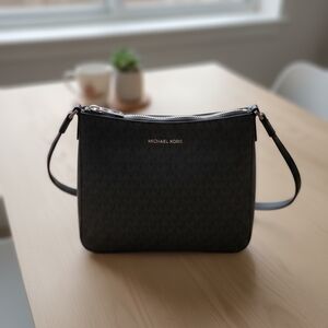 michael kors crossbody purse